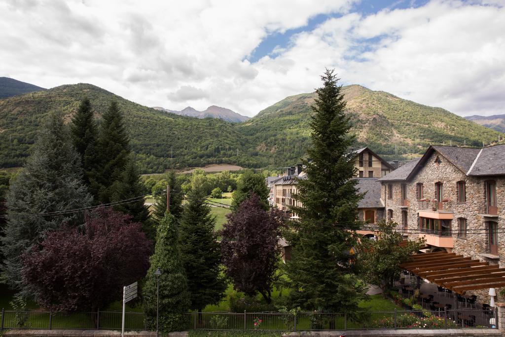 Hotel Bruna Esterri D'Aneu Exterior photo
